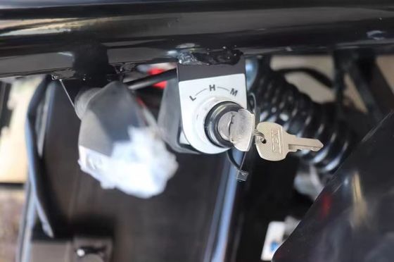 前盤後盤ブレーキシステムと60V電圧