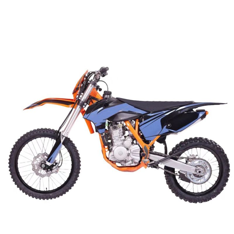 最大速さ 100km/h ガソリン駆動 300cc 大人自転車 極端なオフロード冒険