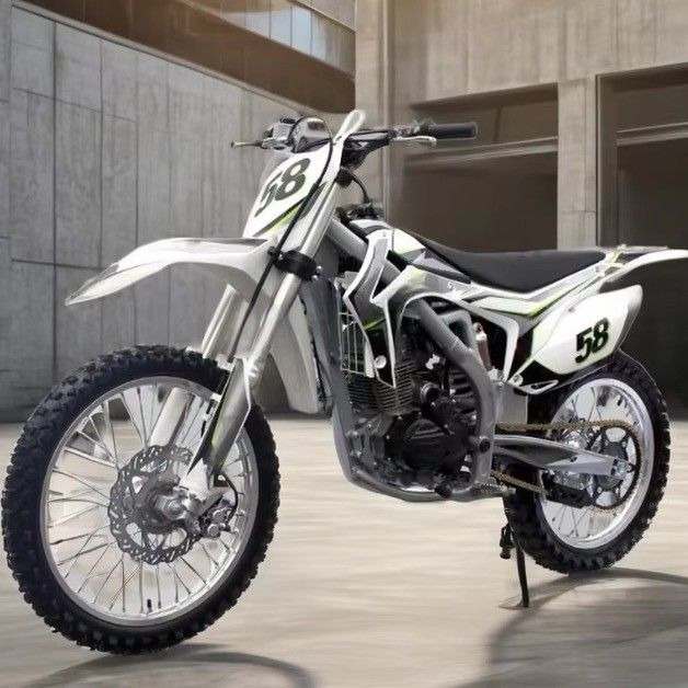 200~400cc 排気量 モットクロス 250cc 大輪とDISCブレーキ付き